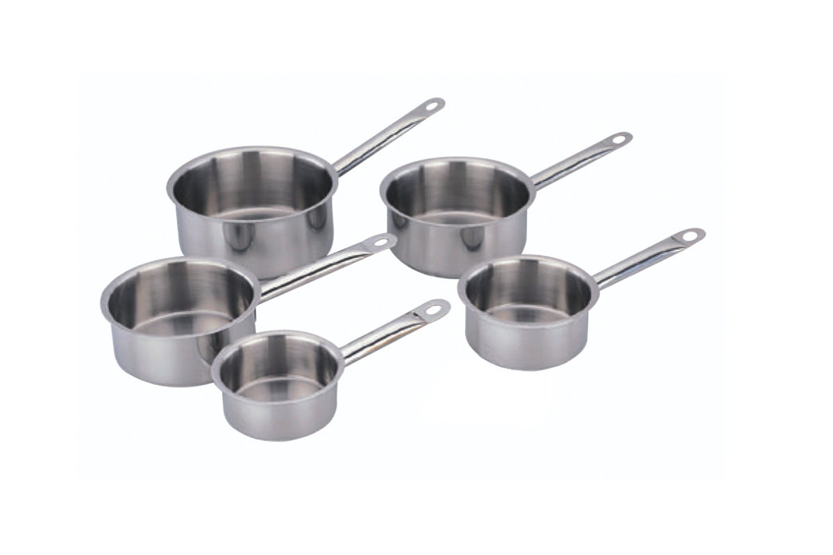 Série de 5 casseroles avec bord verseur Baumalu