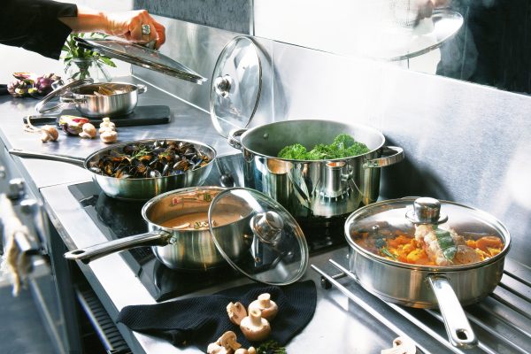 Sauteuse en acier inoxydable avec couvercle en verre - 24 cm - Saphir Métal – Image 2